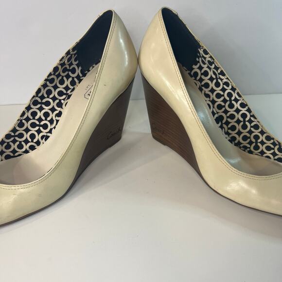 Coach Women’s Dorelle Wedge Heels Size 8B - Picture 7 of 8